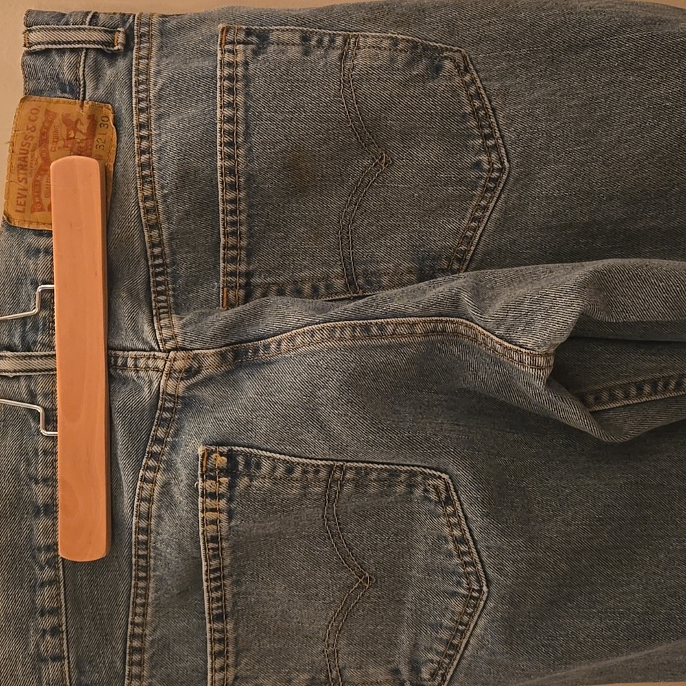 Levis 550 Jeans - Picture 8 of 12